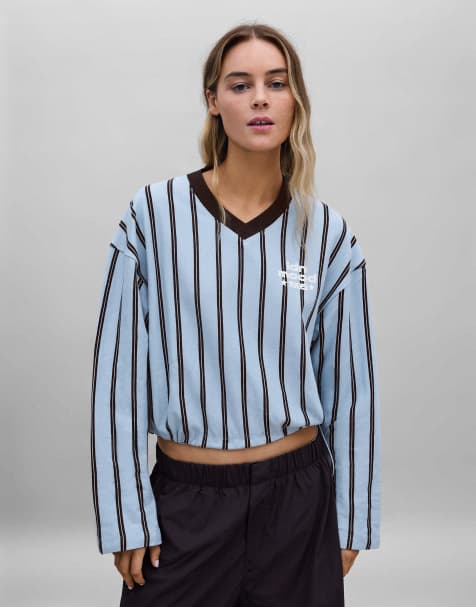 Bershka sweat-shirt imprimé col V bleu clair - view 1