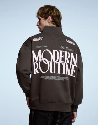 Bershka - Sweat zippé imprimé - Marron-Brown