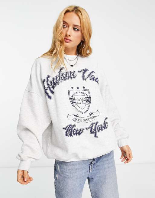 Bershka - Sweater met 'Hudson Valley New York'-slogan in grijs