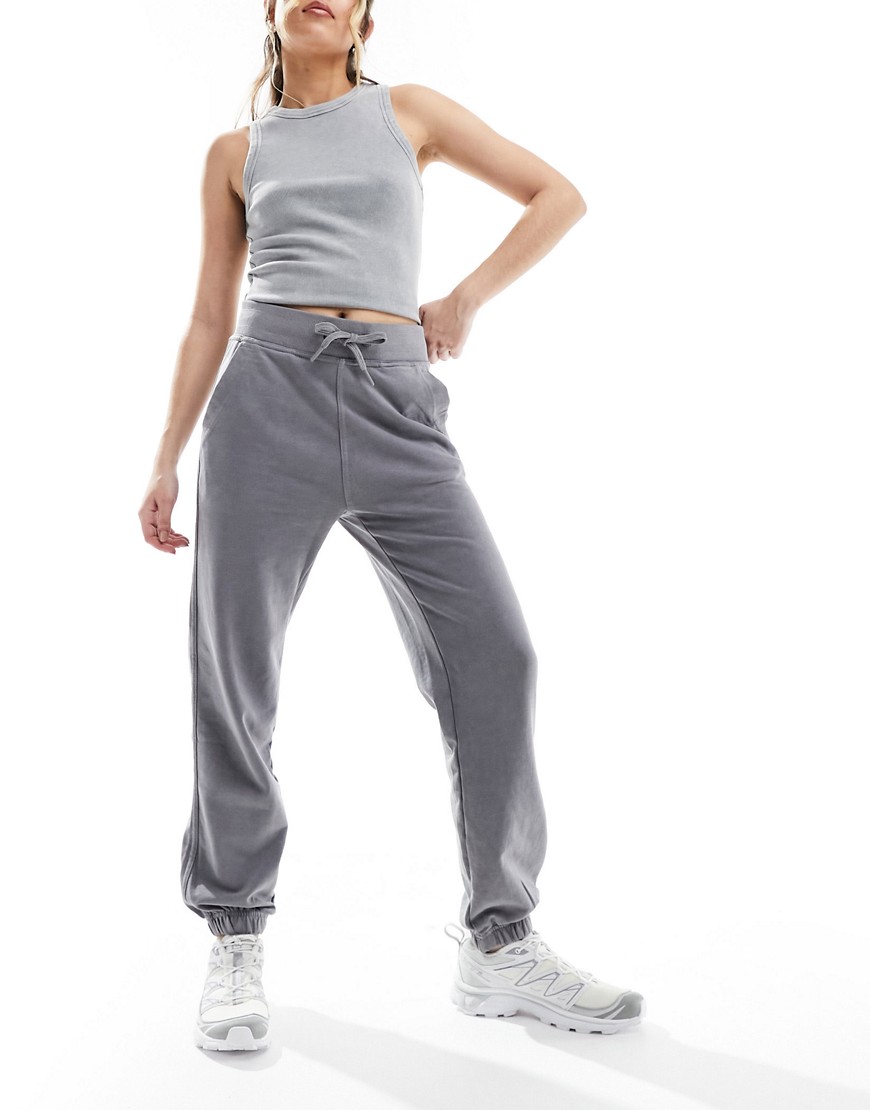 sweatpants in washed gray