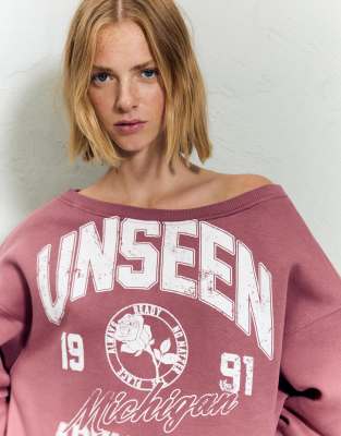 Bershka - Sweatshirt in Rosa mit U-Boot-Ausschnitt und Print