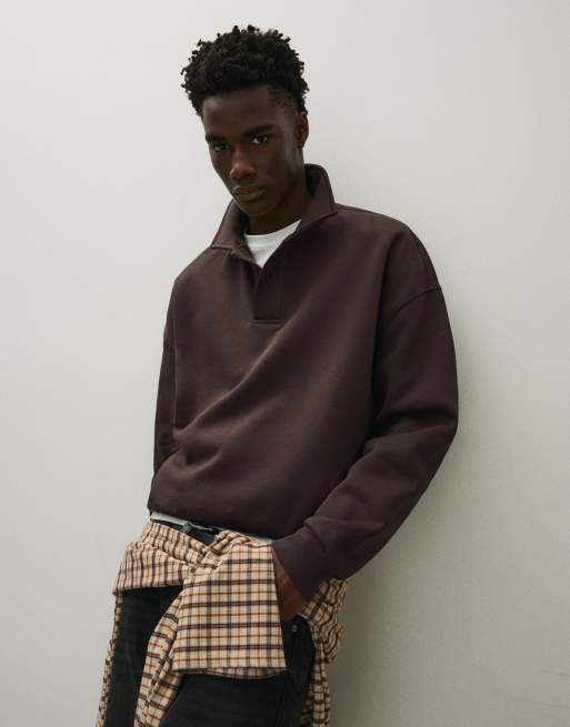 Bershka sweatshirt med knapper og polokrave i brun, 2 af 5