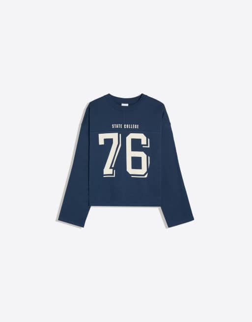 Bershka - Sweatshirt met ronde hals en print in marineblauw, 5 van 5