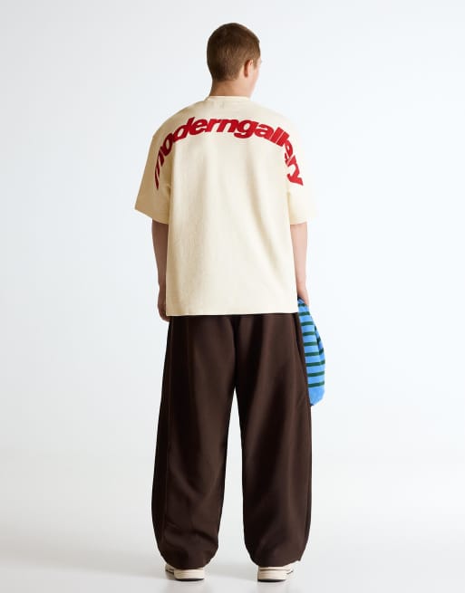 Bershka - Sweatshirt van badstof met grafische print in beige, 3 van 4