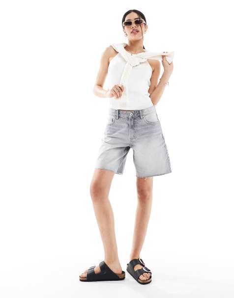 Bershka – Szare sprane szorty jeansowe o wydłużonym fasonie z podwyższonym stanem i niewykończonym brzegiem - view 1