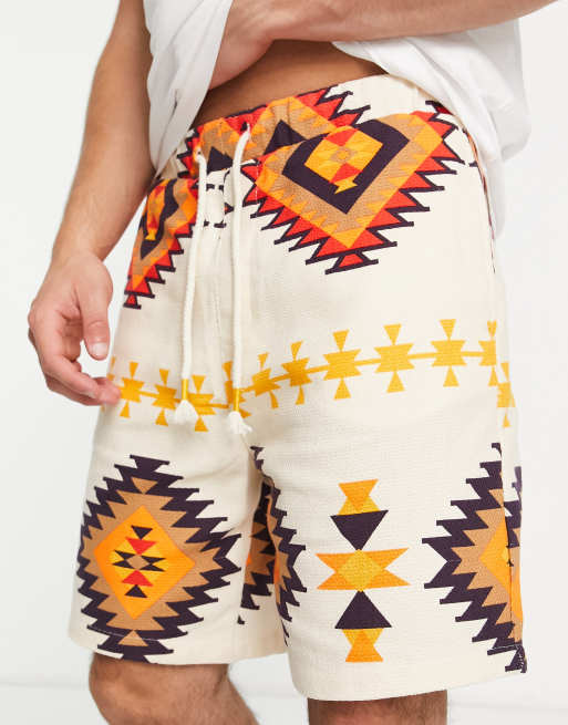 Bershka – Szorty w kolorze ecru z azteckim wzorem