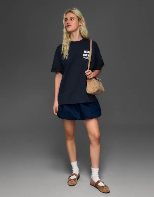 Bershka - T-shirt a maniche corte blu navy con stampa, 2 di 4