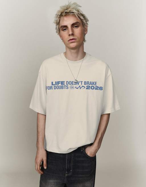 Bershka - T-shirt a maniche corte color cammello con stampa