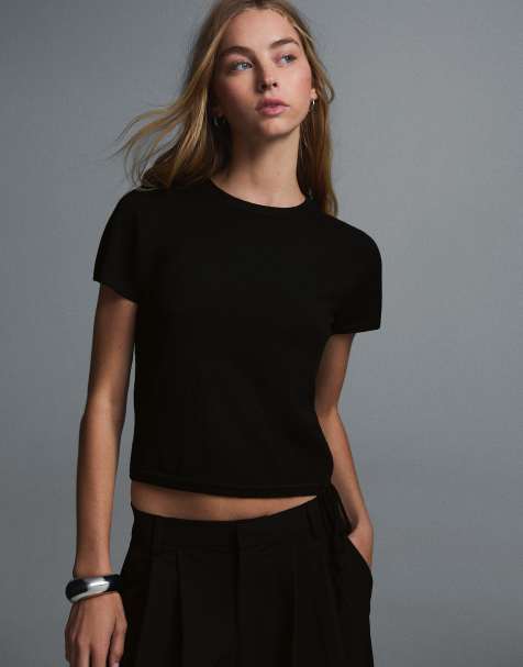 Bershka - T-shirt a maniche corte nera con scollo rotondo - view 1
