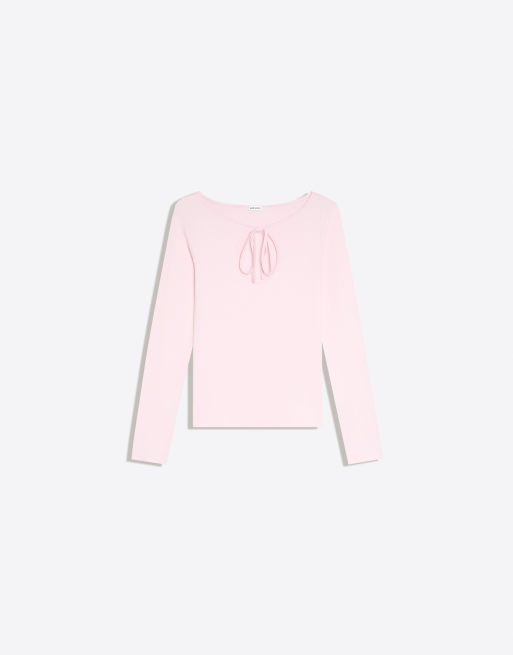 Bershka T-shirt a maniche lunghe con scollo con allacciatura a nodo in rosa, 5 di 5