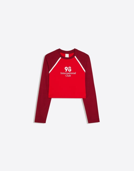 Bershka T-shirt a maniche lunghe raglan con stampa rossa, 5 di 5
