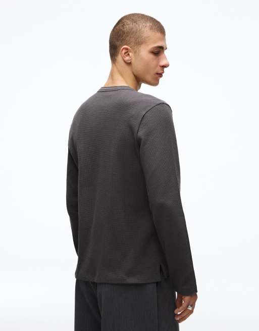 Bershka - T-shirt ajusté à manches longues et col boutonné - Gris délavé, 2 de 4