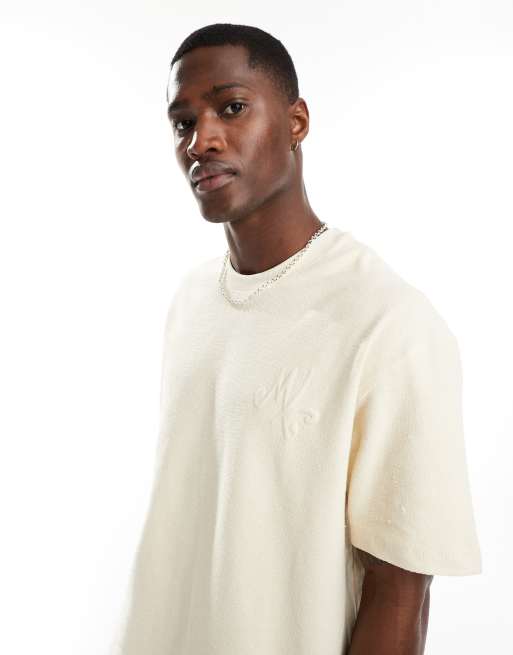 Bershka - T-shirt avec broderie devant - Écru