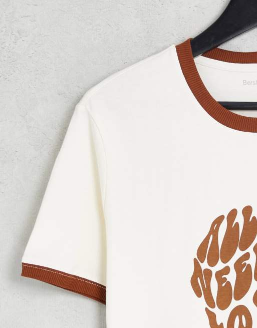 Bershka - T-shirt bianca con stampa Love e bordi a contrasto, 4 di 4