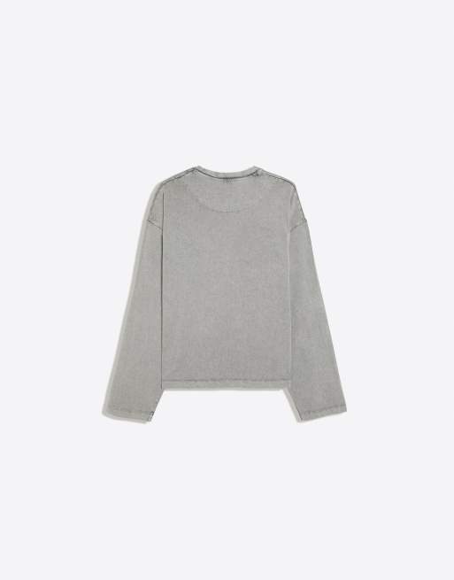Bershka t-shirt coupe carrée à manches longues en gris foncé, 6 de 6