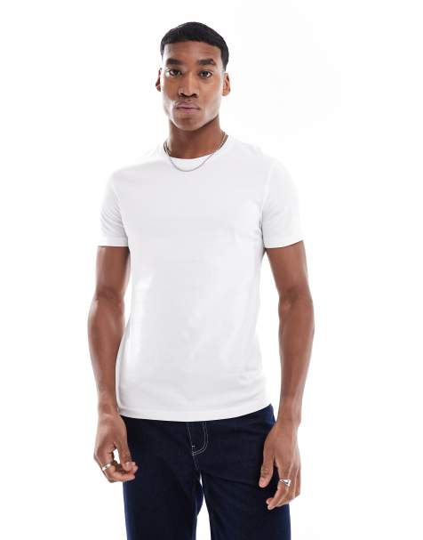 Bershka – T-Shirt in normaler Passform in Weiß - view 1