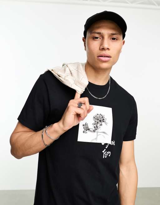 Bershka – T-Shirt in Schwarz mit kastenförmigem Print mit Blumenmotiv 