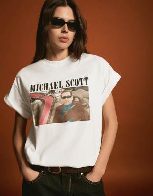 Bershka - T-Shirt in Weiß mit „Michael Scott The Office"-Print