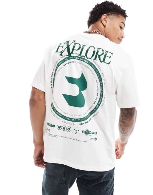 Bershka - T-shirt met Explore-print op de achterkant in wit