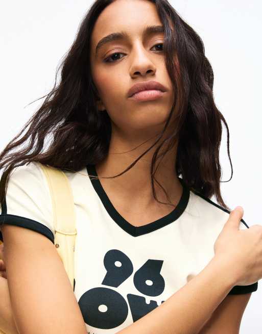 Bershka - T-shirt met korte mouwen en contrastprint in wit, 2 van 4