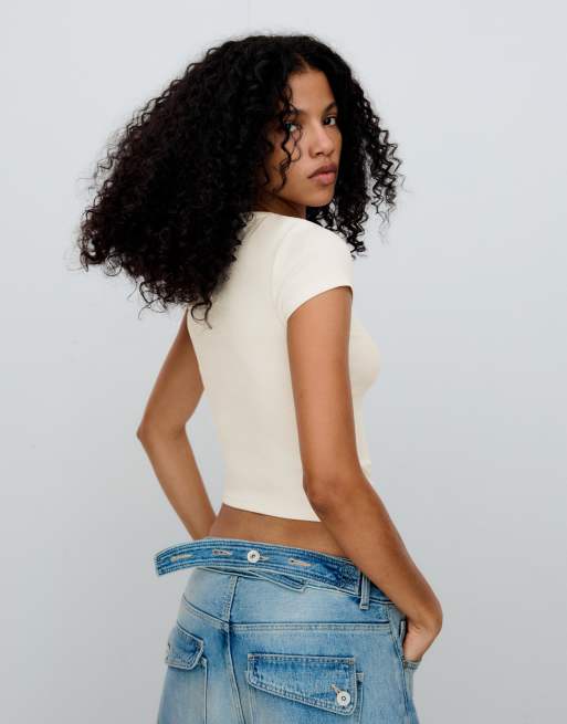 Bershka - T-shirt met korte mouwen en lovertjes in ecru, 3 van 4
