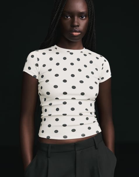 Bershka - T-shirt met korte mouwen en ronde hals in zwart en wit - view 1