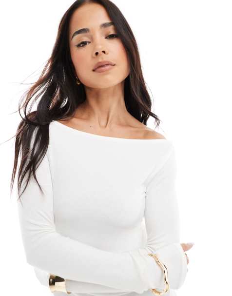 Bershka - T-shirt met lange mouwen en gerimpelde zijkant in ecru - view 1