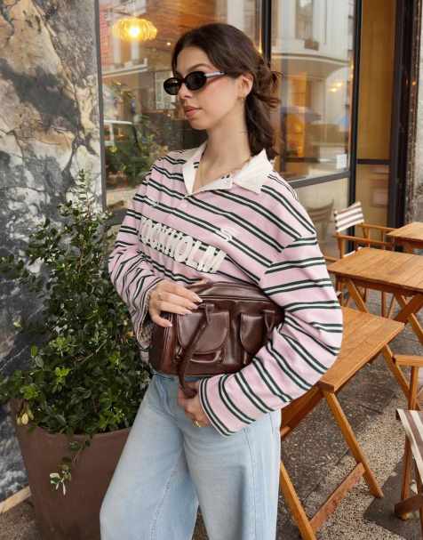 Bershka - T-shirt met lange mouwen, print en polokraag in roze - view 1