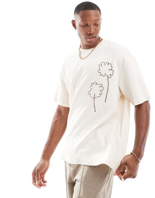 Bershka - T-shirt met wafelstructuur en bloemdetail in ecru