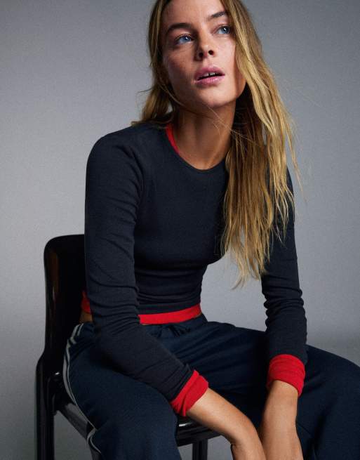 Bershka T-Shirt mit Rundhalsausschnitt und langen Ärmeln in Marineblau, 2 von 5