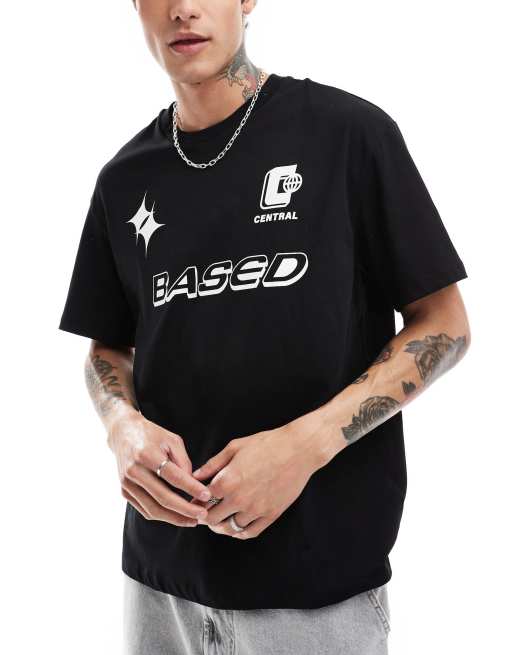 Bershka T shirt nera squadrata con stampa sul davanti ASOS