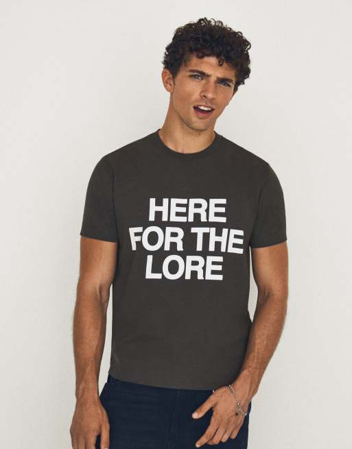 Bershka - T-shirt taglio piccolo grigio scuro con stampa