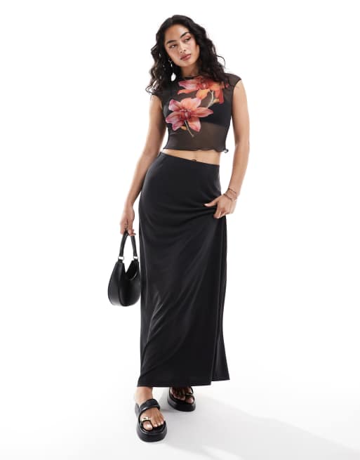 Bershka - T-shirt van mesh met bloemenprint in zwart, 4 van 4