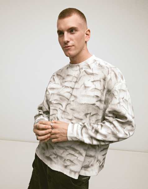 Bershka - T-shirt van zware stof met lange mouwen en tie-dye in wit - view 1