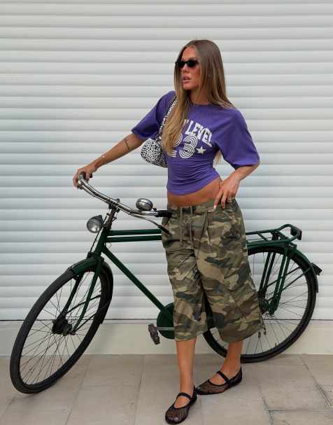 Bershka - T-shirt viola con stampa effetto corsetto - view 1