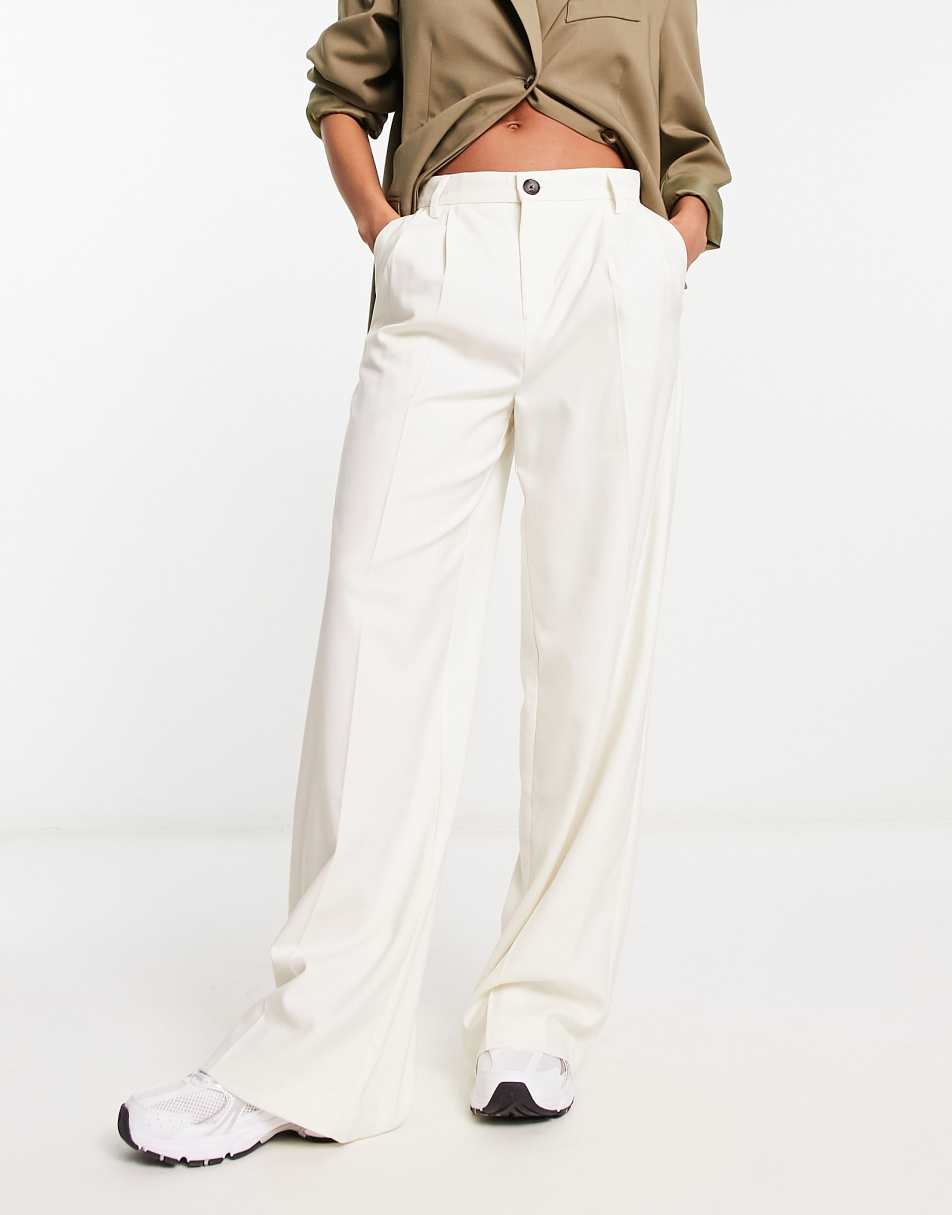 Bershka tailored dad trousers in cream