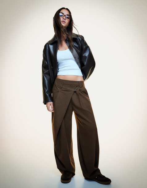 Bershka Tailored trousers in brown - view 1