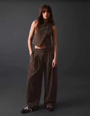 Pleated 4