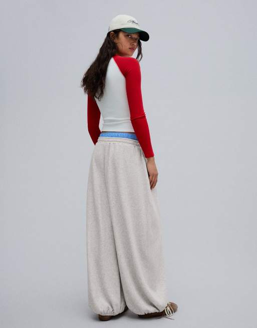 Bershka Tall balloon fit plush trousers in light grey, 3 of 5
