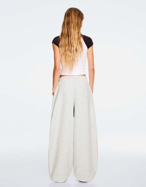 Bershka Tall barrel plush trousers with stoppers in light grey, 3 of 6