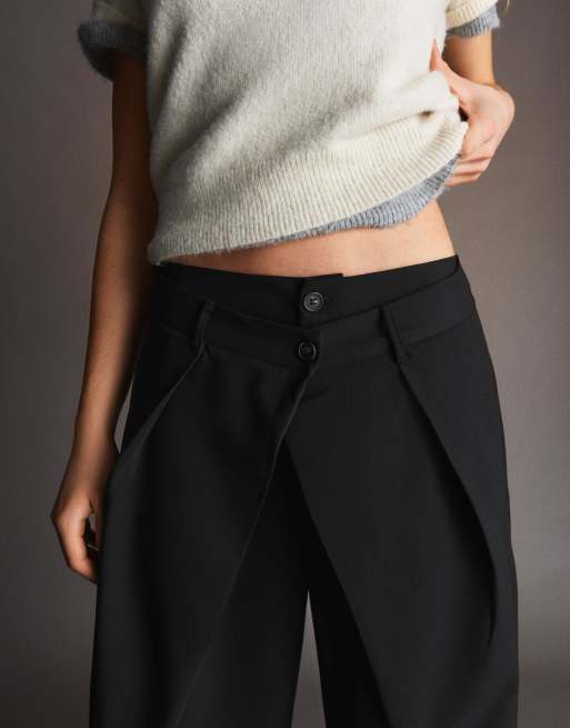 Bershka Tall barrel trousers with pleats in black, 2 of 4