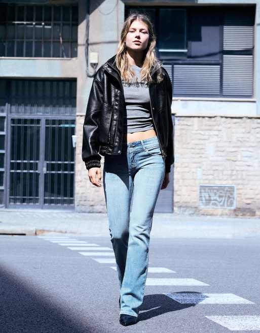 Bershka Tall bootcut jeans in lichtblauw, 5 van 6