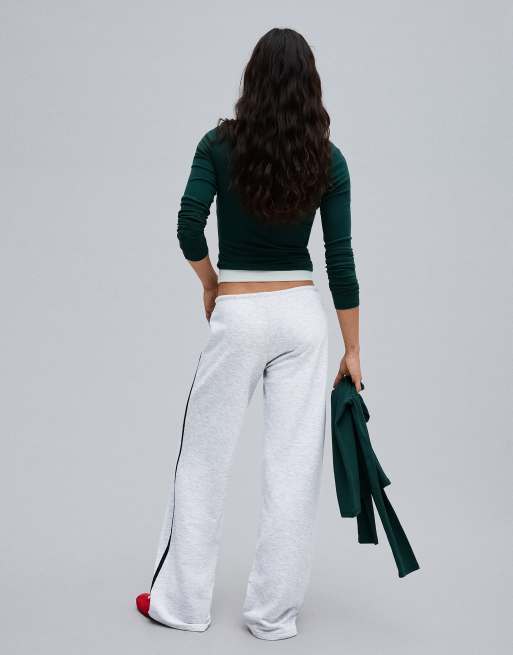 Bershka Tall contrast side-stripe joggers in light grey, 3 of 5