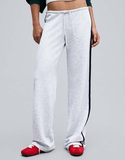 Bershka Tall contrast side-stripe joggers in light grey, 4 of 5
