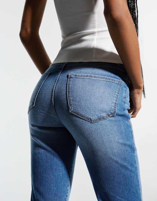 Bershka Tall flared jeans in mid blue, 3 of 5