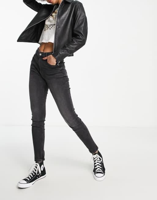 Skinny cropped 2025 fit bershka