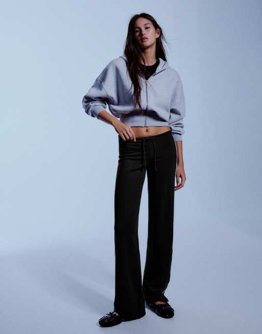 Bershka Tall Jogger mit Kontrast-Seitenstreifen in Schwarz, 4 von 6