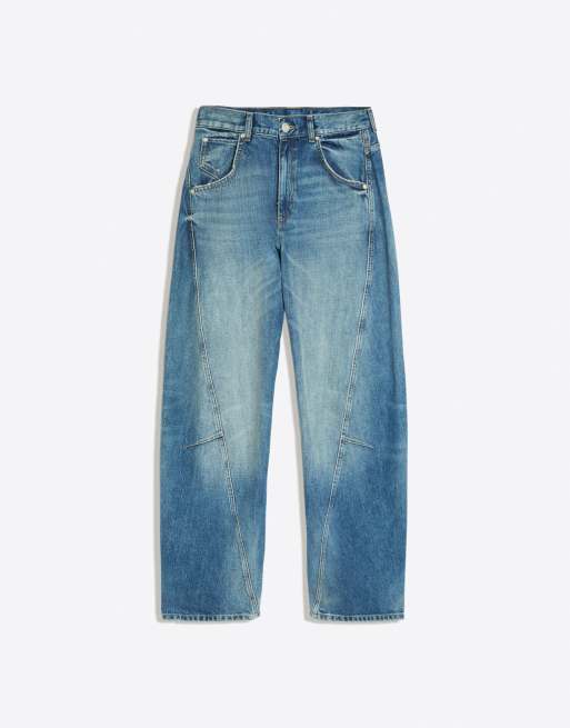 Bershka Tall low-rise barrel jeans in mid blue, 5 of 5