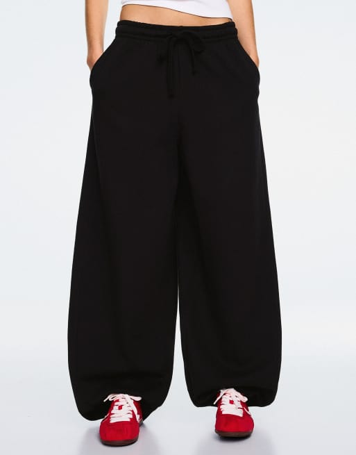 Bershka Tall pantaloni barrel in peluche con stopper neri, 4 di 6