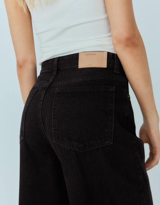 Bershka Tall vida jeans med korsad midja i svart, 5 av 6